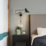 Applique Murale de Lecture Vintage en Métal à Bras Long Réglable avec Interrupteur et Prise, Rotative à 360° Lampe Murale de Chevet avec Câble, Spot Mural Intérieur E27 pour Chambre Salon Bureau,Noir