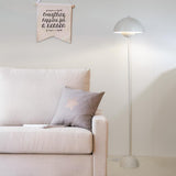 Alpinaluz Lampadaire en Acier avec Abat-jour Bombé – Style Scandinave et Rétro – Éclairage Indirect vers le Bas – Douille E27 – Interrupteur au Pied – Pour Salon ou Chambre (Blanc)