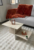 Table basse travertin (bord dépassant)