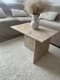 Table basse travertin (bord dépassant)