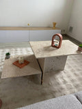 Table basse travertin (bord dépassant)