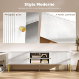 HOMCOM Meuble TV 140 cm, Meuble télé pour téléviseur jusqu'à 65 Pouces avec 2 Portes, 2 Compartiments Ouverts et Pieds en Acier, 2 Passe-câbles, Banc TV Moderne pour Salon, Chambre à Coucher, Blanc