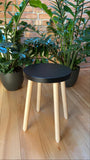 Spec-Wood Tabouret de bar - Tabouret de cuisine - Support de fleurs en bois - Petite table basse - Support pour plantes - Tabouret rond - Noir/hêtre naturel