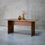 sweeek - Table à Manger rectangulaire Effet Bois sculpté 4-6 Places. 170cm. Couleur Noyer