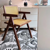 Chaise de salle à manger en rotin avec accoudoirs et coussin ajouré pour salon, chambre à coucher, salle de lecture et bureau, finition noyer