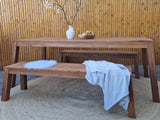 Beliani Banc de Jardin Design en Bois d'Acacia Clair 160 cm Look Naturel et Très Tendance pour Intérieur et Extérieur au Style Rustique et Boho