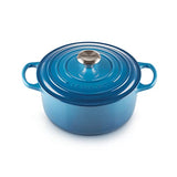 Le Creuset, Cocotte Signature en Fonte Émaillée avec Couvercle, Ø 28 cm, Ronde, Compatible avec Toutes Sources de Chaleur (Induction Incluse), Capacité : 6.7 L, 6.125 kg, Bleu Marseille