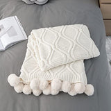 MYLUNE HOME Plaid Couverture Tricot en Chenille avec Les Pompons - Couverture de lit Douce et Chaude Jeté de Canapé (130 x 160cm)-Blanc
