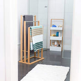 Relaxdays 10020983  Porte-serviettes sur pied 3 bras salle de bain bambou support valet serviteur HxlxP: 84 x 48 x 26 cm, nature