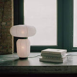 Collection de Lampes Faites Main FORMAKAMI, Papier Blanc Ivoire, chêne teinté Noir - AndTradition - Formakami, JH5 - Ø 70cm, H 67cm