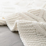 MYLUNE HOME Plaid Couverture Tricot en Chenille avec Les Pompons - Couverture de lit Douce et Chaude Jeté de Canapé (130 x 160cm)-Blanc