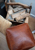 Poufs&Pillows Pouf Carré en Cuir Véritable Fait Main - Vendu Rembourré - Coussin de Sol, Ottoman, Repose-Pieds (Cognac)
