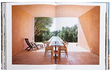 Sublime hideaways : Remote retreats and residences