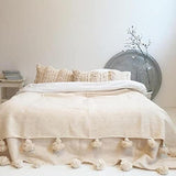 Couverture marocaine à pompons en coton tissé à la main pour lit king size (XL – 238,8 x 299,7 cm)