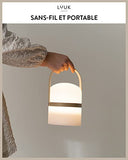 LUUK LIFESTYLE Lampe de table LED design rechargeable sans fil avec poignée, lampe de jardin portable, luminosité réglable trois positions, étanche IP44, autonomie jusqu'à 72 heures, anse bois