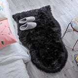 YIHAIC Peau de Mouton synthétique,Cozy Sensation comme véritable Laine Tapis en Fourrure synthétique, Man-Made Luxe Laine Tapis de Canapé Coussin (Noir, 75 x 120 cm)