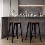 COSTWAY Lot de 4 Tabouret Bar Tolix Empilable de Style Industriel Vintage Siège en Bois avec Repose-Pied et Patin du Pied pour Salle à Manger, Salon, Cuisine, Hauteur 64,5 CM, Jusqu’à 150 KG, Noir