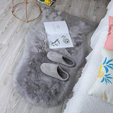 YIHAIC Peau de Mouton synthétique,Cozy Sensation comme véritable Laine Tapis en Fourrure synthétique, Man-Made Luxe Laine Tapis de Canapé Coussin (Gris, 75 x 120 cm)