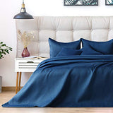 AmeliaHome Couvre-lit 240 x 260 cm Bleu foncé jeté de lit Double Face gaufré Mat Satin Carmen