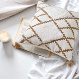 LOMOHOO Housses de Coussin décoratif pour canapé-lit, taies d'oreiller carrées en Coton avec Pompons, Oreiller de Coussin Boho pour Salon, 18 x 18 Pouces café (1pc) (Coffe)