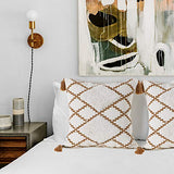 LOMOHOO Housses de Coussin décoratif pour canapé-lit, taies d'oreiller carrées en Coton avec Pompons, Oreiller de Coussin Boho pour Salon, 18 x 18 Pouces café (1pc) (Coffe)