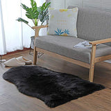 YIHAIC Peau de Mouton synthétique,Cozy Sensation comme véritable Laine Tapis en Fourrure synthétique, Man-Made Luxe Laine Tapis de Canapé Coussin (Noir, 75 x 120 cm)