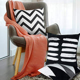 pendali Housses de Coussin, Taies d'oreiller Décoratives en Velours Simplicité Moderne avec Motif Double Face, Lot de 4 Housses de Coussin pour Canapé Chaise de Salon, 45 x 45 cm (Noir)