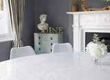 Little Tulip Shop Table Ovale en marbre de Carrara Blanc 170 x 110 cm - 6 chaises latérales Tulipes