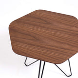 Marque Amazon - Rivet - Table d'appoint hexagonale en noyer et métal noir, 50 x 40 x 46 cm