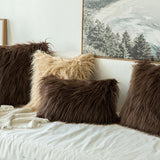 MIULEE Lot de 2 Housse de Coussin de Canapé en Fausse Fourrure Deluxe Décoratif Maison Chambre Lit Super Doux Peluche Mongolie Taie d'oreiller 45X45cm Chocolat