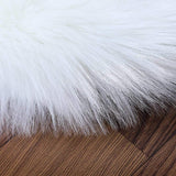 DAOXU Faux Peau de Mouton en Laine Tapis, Imitation Toison Moquette Fluffy Soft Longhair Décoratif Coussin de Chaise Canapé Natte (30 x 30 cm, Blanc)