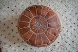 Pouf Artisanal Marocain en Cuir Véritable Fait Main - Vendu Rembourré - Coussin de Sol, Ottoman, Repose-Pied (Cognac)